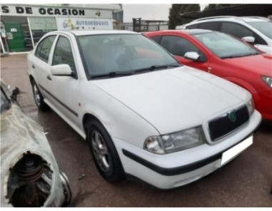 Paragolpes Trasero Skoda Octavia Berlina  1 6