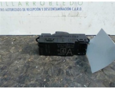 Botonera Puerta Delantera Derecha Mitsubishi COLT BERLINA 5 1 3 