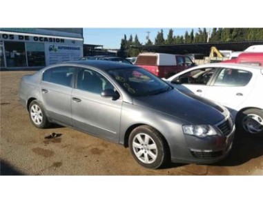 Volkswagen PASSAT BERLINA 2 0 TDI 