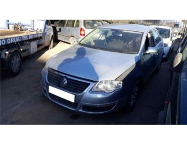 Volkswagen PASSAT BERLINA 1 9 TDI 